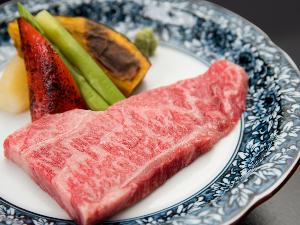 *【伊予牛ステーキ】会席料理と相性が良い赤身とサシのバランスが絶妙な愛媛の恵み。増量も承ります