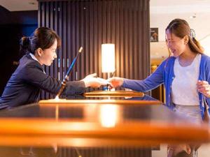 お客様に心からの笑顔とおもてなしで、素敵な旅の１ページを演出いたします。