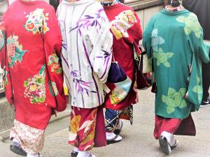 京都に来たら、着物を着て、くるっと回って楽しみたいですね
