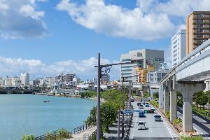 空港から4駅なので便利