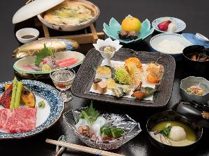 *【お夕食一例】初秋のお夕食一例・メインのお料理は旬の海鮮となる月もございます。詳しくはHPのお献立を確認お願いします。