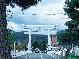 ◆一の鳥居 -宇迦橋の大鳥居- ◆