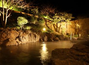 玄海さつき温泉・岩露天風呂・春は花見露天が楽しめます