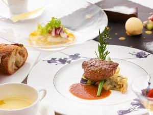 【フレンチ フォレスト】長崎の“旬の野菜”をふんだんに。体に優しく色彩豊かな創作フレンチ
