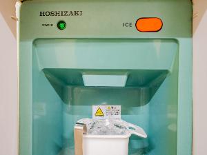 【製氷機】6階自動販売機コーナーにご用意しております！