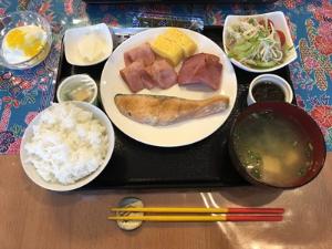 朝食