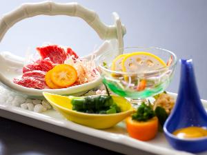 【お食事】馬刺し、からし蓮根、一文字ぐるぐる※イメージ