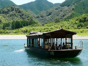 『四万十川観光遊覧船体験』