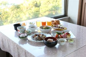 朝食バイキング