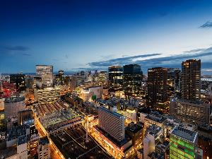 ＜南側＞高層階ならではの開放感あふれる眺望をお楽しみいただけます