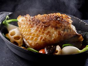 季節の食材を使用したグリル＆オーブンディナー