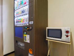 自動販売機・電子レンジ