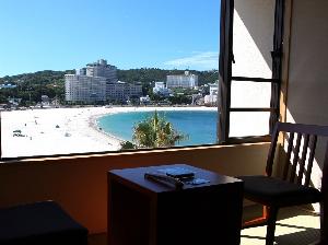 眺望一例（客室により海の見え方は異なります）