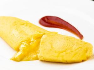 卵本来の味を楽しんでいただきたい思いから、シンプルイズベストなリーガのオムレツ。
