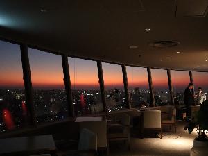 【最上階プレミアラウンジ】360度パノラマを堪能下さい