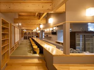 食事会場、山の居酒屋『青荷庵』