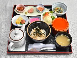 ◆朝食／お茶漬け：一日を元気に頑張る為に！ボリュ〜ムたっぷりの朝食で１日スタート?d(≧▽≦*)