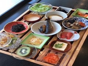 朝食