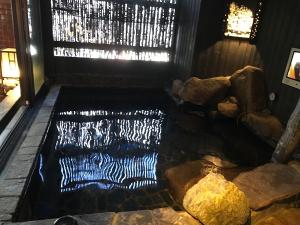 女子大浴場外気浴