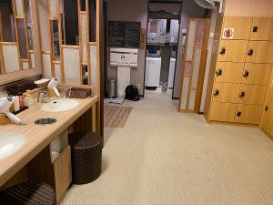 女子大浴場脱衣場