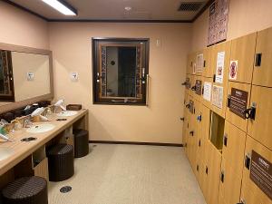 男子大浴場脱衣場