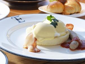 ◆朝食／朝の光が降り注ぐ開放的なレストランで朝食を（イメージ）