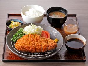 四元豚のトンカツ定食（ランチ／ディナー）