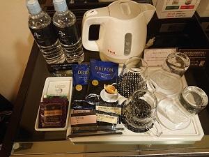 ドリップコーヒー・ダージリンティー・煎茶・ミネラルウォーター　サービス