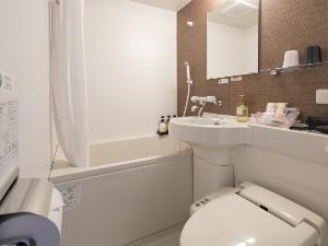 ＜客室　ユニットバス＞※イメージ　全室ウォシュレット設備を備えています。