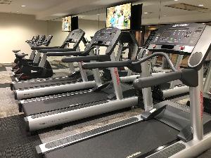 【フィットネスジム】最新機種をそろえています。（※トレーニングウェア、シューズはご持参下さい。）