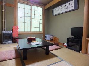 喫煙和室6畳のお部屋です。