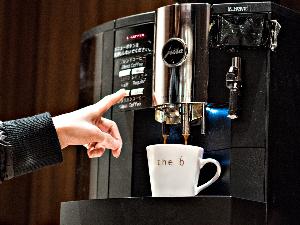ロビーに淹れたてのエスプレッソコーヒーをご用意