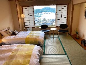 和室ベッドルーム「海雲」シモンズ　セミダブルベッドで快眠をご提供します。見晴らしもよく気分爽快！