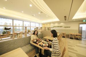 朝食ラウンジ