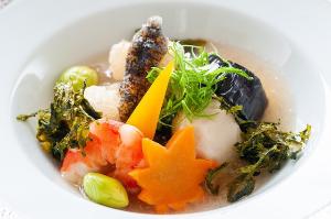 【ウツボの揚げ出汁】コラーゲンたっぷり！モチモチ食感のウツボに青さのりみぞれを掛けた創作感溢れる一品
