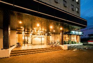 ホテル　夜　外観