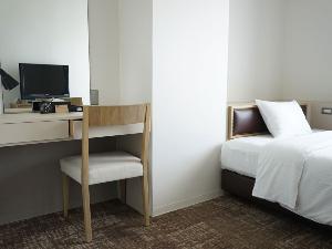 【セミダブルルーム】無線LAN接続可能でビジネス利用にもおすすめ＜全室禁煙＞