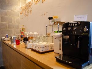 【カフェ＆バーYui】ご滞在中はドリンクバーをご利用いただけます。
