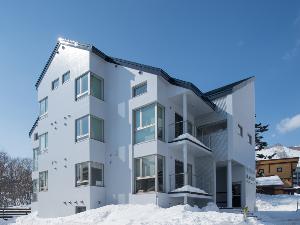 スキー場まで200mのロケーションが魅力！
