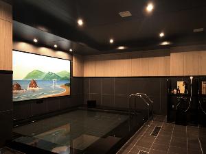 【大浴場】大浴場には、男女それぞれ、銭湯絵師による貴重な銭湯画を設置しています。福岡県内の観光名所を描いたものです。今では珍しくなってきた貴重な伝統画、ぜひお楽しみください。