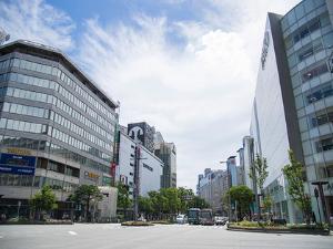 【天神】グルメ、ショッピング、カルチャーとなんでも揃う、九州最大の繁華街。当ホテルからは地下鉄利用で約7分（写真提供：福岡市）