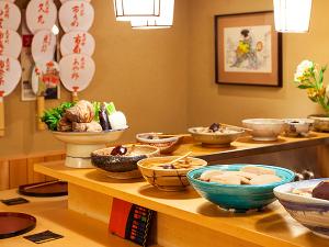 【出逢ひ茶屋 おせん】桜並木や新緑で有名な情緒ある高瀬川・木屋町通り沿いにございます