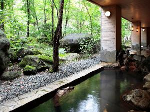 【大自然の湯「川の囁き」】石狩川のせせらぎを聞きながら湯浴みを楽しめます