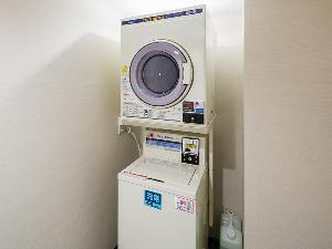 【サービス】ランドリー 7階にコインランドリーコーナーをご用意しております。