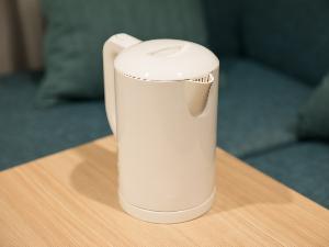 　【備品】電気ケトル　全室に電気ケトルをご用意しております。