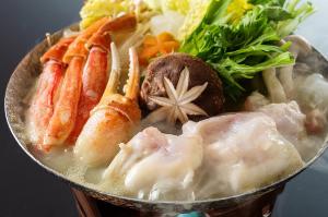 【龍馬ふぐとズワイガニの白菜すり流し鍋】白菜と共に龍馬ふぐ＆ズワイガニの旨味が香り立つ贅沢なお鍋
