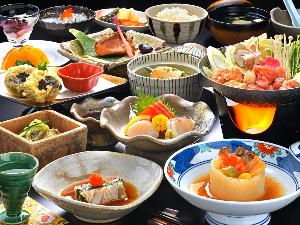 【創作会席膳一例】旬との出会いを楽しむ山形屋ならではのお料理をご賞味ください。