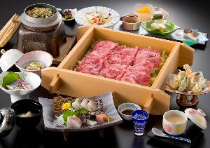 【佐賀牛会席(イメージ)】とろける味わいの佐賀牛をせいろでお楽しみください。※せいろは2名盛りです