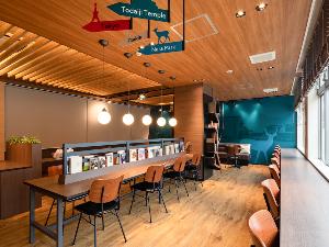 ×【ライブラリーカフェ】営業時間：14時～24時◆無料でご利用いただけます。