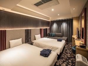 【ツイン】ソファベッドの利用で大人最大3名、お子様の添い寝2名までご利用可能です。